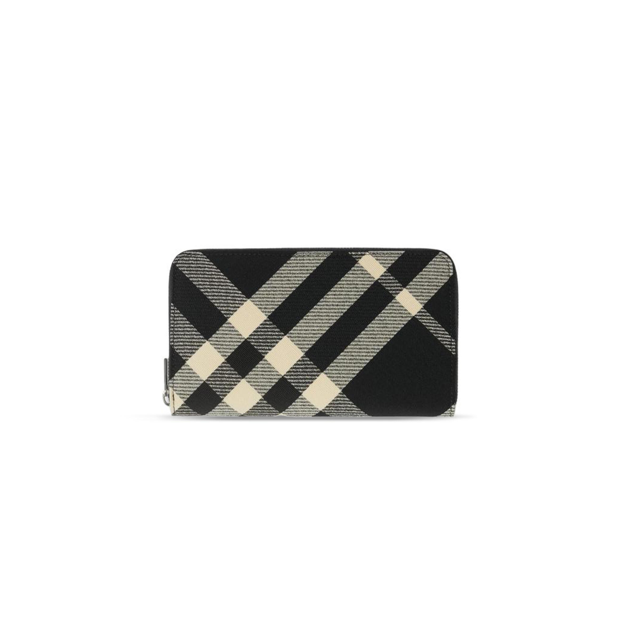 Bv*b*rry wallet (21*12*2.5cm)